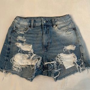 American Eagle women’s shorts, mom short, size 0